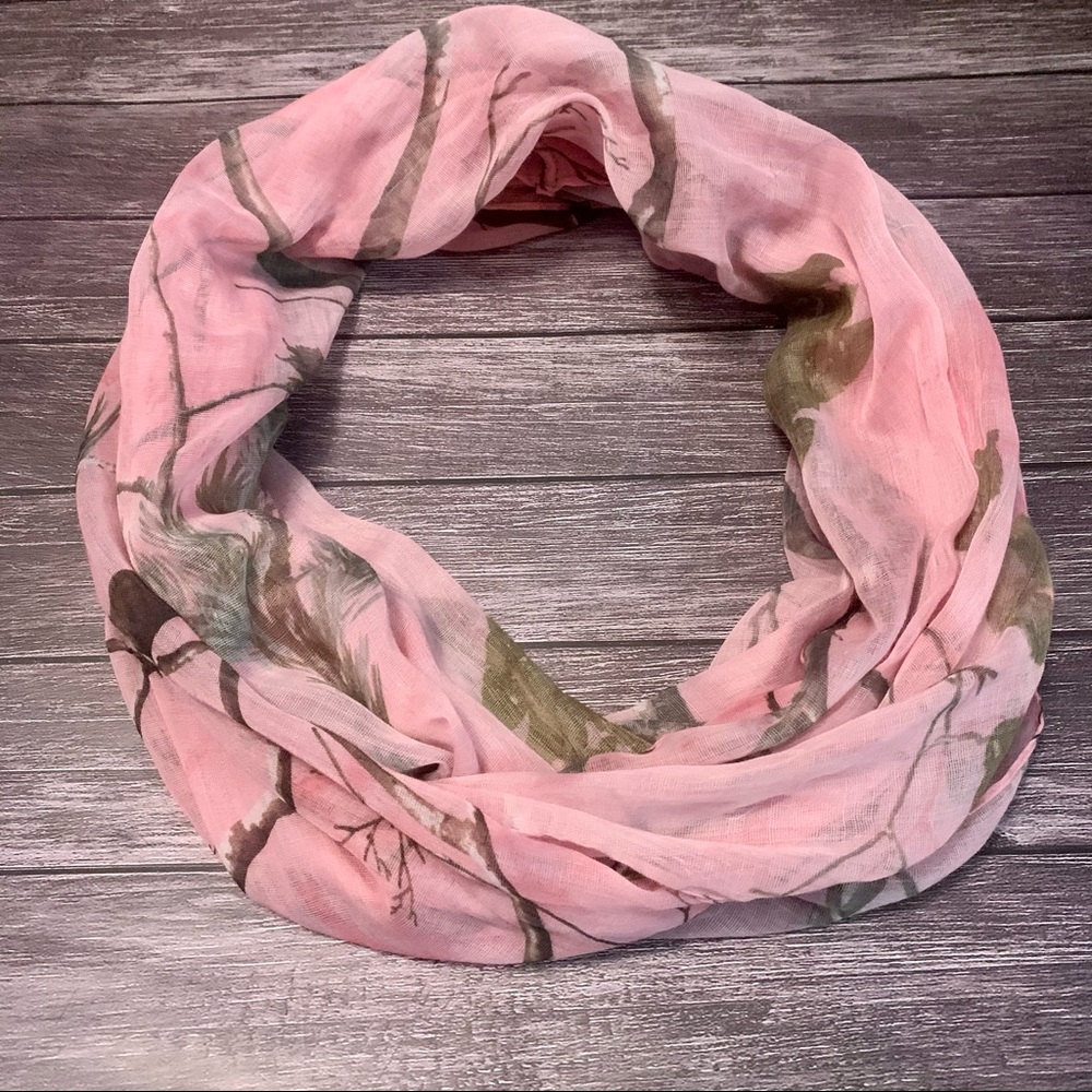 3/$15 - Realtree Camo Infinity Scarf